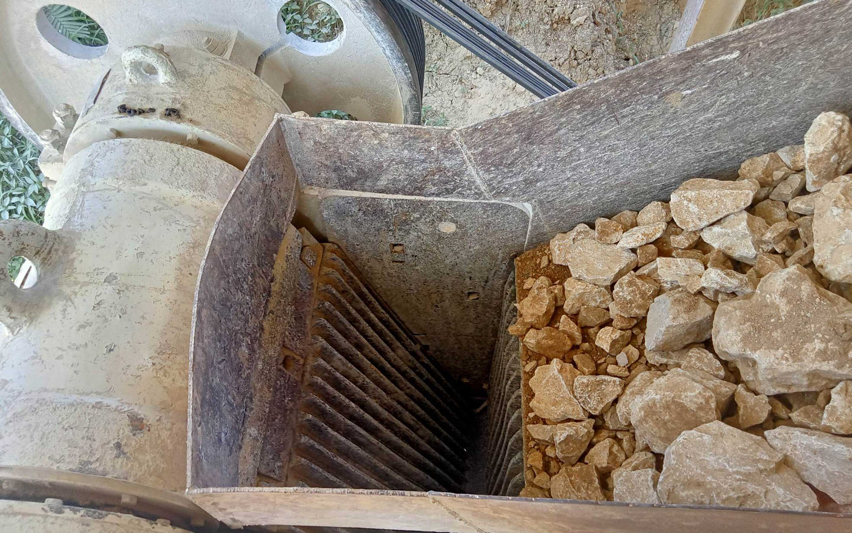 Sto Nino Limestone Crushing