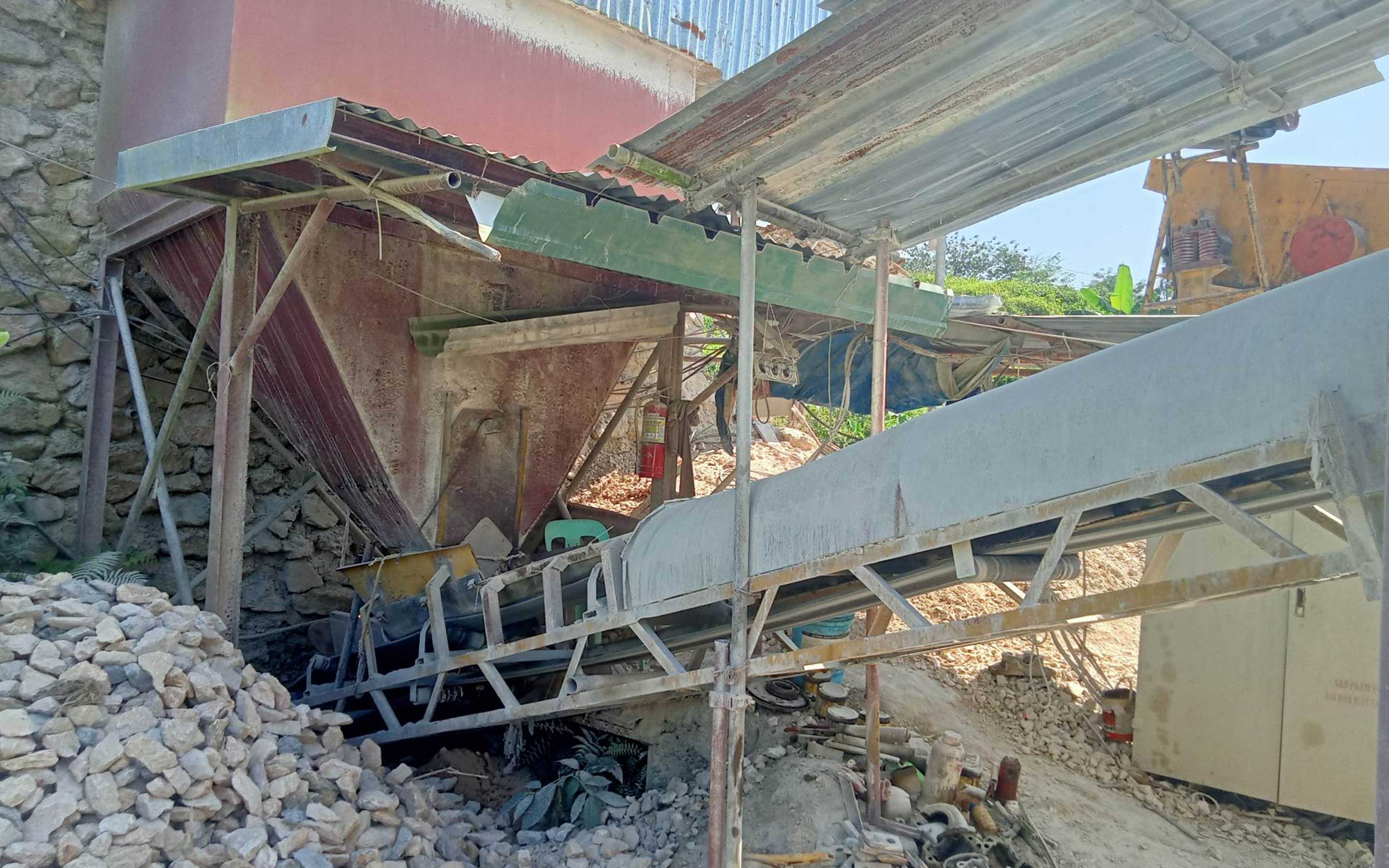 Sto Nino Limestone Crushing